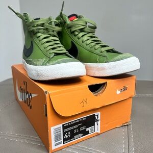 Nike Blazer Mid ‘77 GS Asparagus 4.5 youth DH1017300